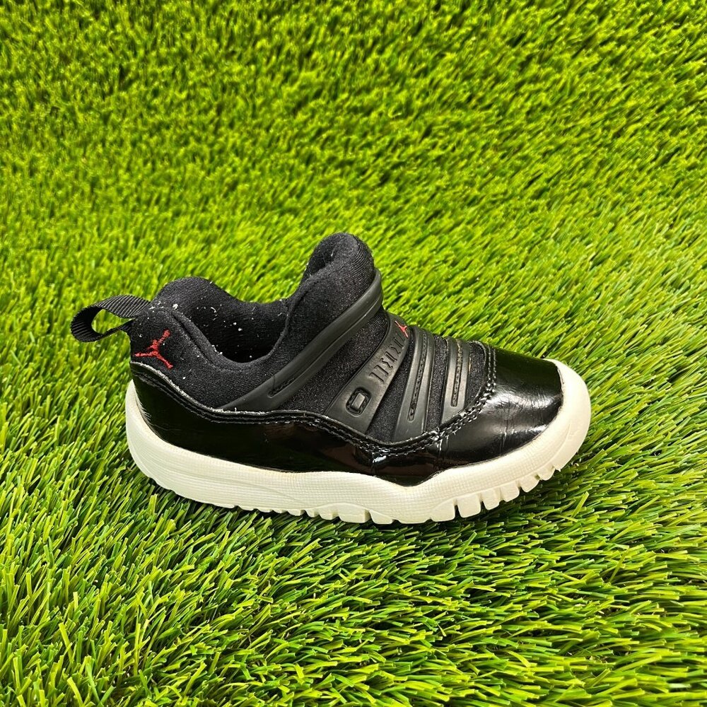 Nike Air Jordan 11 Retro Boys‎ Size 6C Black White Walking Shoes Sneakers